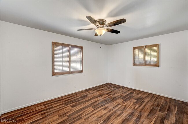 property at 1516 Inverness Ave