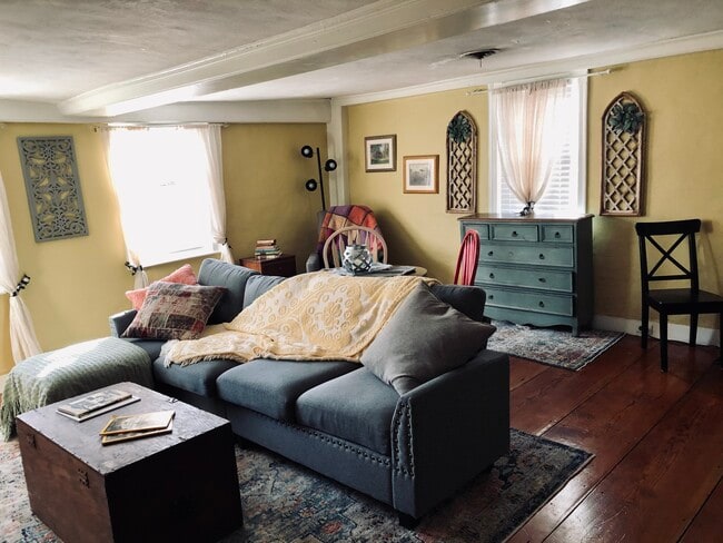 101 Boston Rd, Unit Sarah in Chelmsford, MA - Foto de edificio - Building Photo