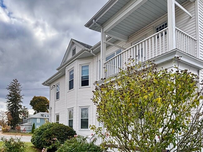 94 Columbia Park, Unit 94 Columbia Pk. Haverhill in Haverhill, MA - Building Photo - Building Photo