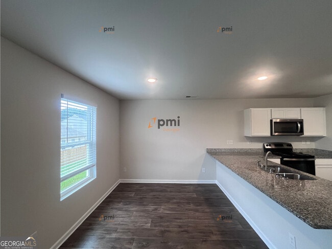 106 Sarah Ln in Lagrange, GA - Building Photo - Building Photo