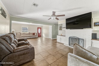 1122 Dugas Rd in Lafayette, LA - Building Photo - Building Photo