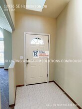 10936 SE Henderson Dr in Portland, OR - Building Photo - Building Photo