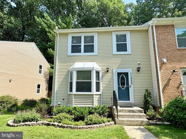 property at 11520 Summer Oak Dr