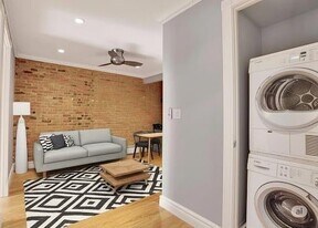 424 E 9th St, Unit 7 in New York, NY - Building Photo