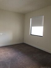 10419 NW 82nd St, Unit 6 in Doral, FL - Building Photo - Building Photo