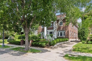1785 Dupont Ave S in Minneapolis, MN - Building Photo