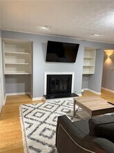 202 Dunbar Dr in Dunwoody, GA - Building Photo - Building Photo