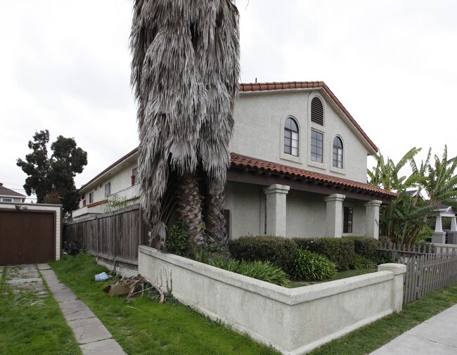 4773 Bancroft St in San Diego, CA - Building Photo - Building Photo