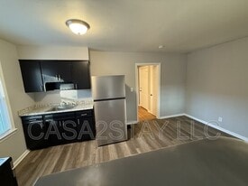 1607 Algonquin Pkwy in Louisville, KY - Building Photo