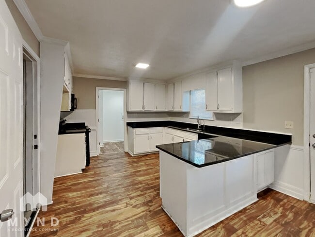 3004 Cardinal Dr in Lithia Springs, GA - Foto de edificio - Building Photo