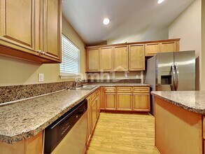 2132 Cherokee Cove Trl in Jacksonville, FL - Foto de edificio - Building Photo