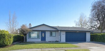 4930 Song Sparrow St NE in Salem, OR - Building Photo