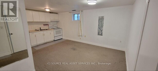 66 Madawaska Ave in Toronto, ON - Building Photo - Building Photo