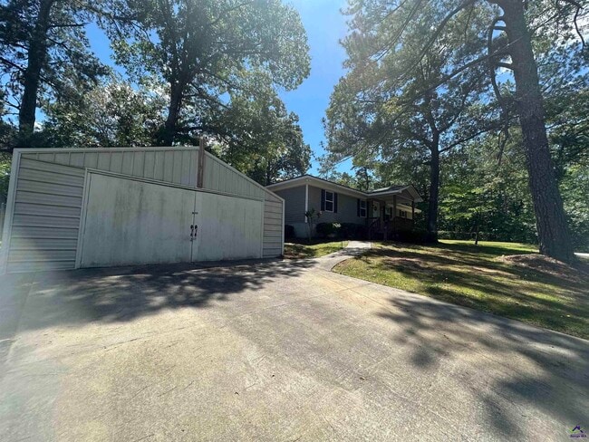 223 Choctaw St in Warner Robins, GA - Building Photo - Building Photo