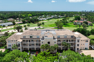 The Fairways at Emerald Greens in Naples, FL - Foto de edificio - Building Photo