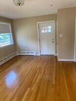 166 White St in Weymouth, MA - Building Photo