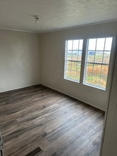 101 Bedrock Trail Rd in Waco, TX - Foto de edificio - Building Photo