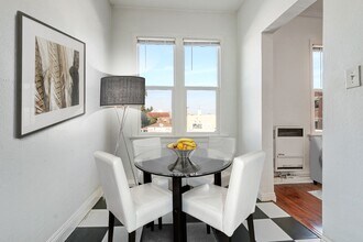 512 S Park View St in Los Angeles, CA - Foto de edificio - Building Photo