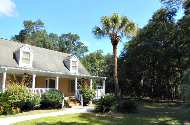 815 Sams Point Rd in Beaufort, SC - Building Photo - Building Photo