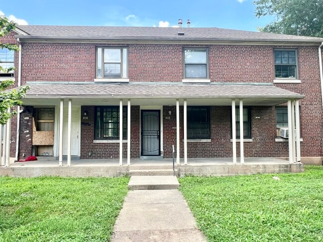 property at 39 College Ct