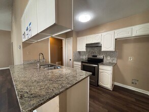 2422-2424 Sherry St in Arlington, TX - Building Photo - Building Photo