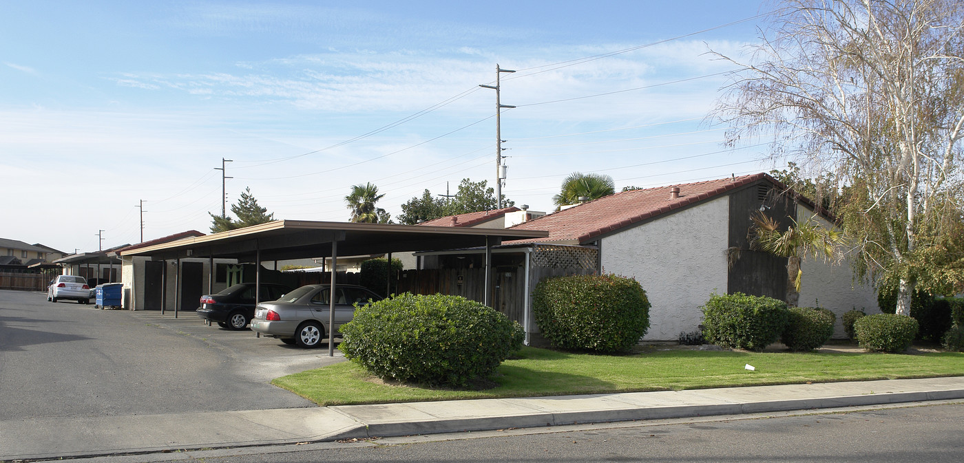 2170-2186 W Bellevue Rd in Atwater, CA - Building Photo