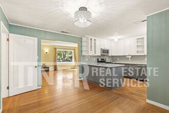201 San Antonio Way in Sacramento, CA - Building Photo - Building Photo