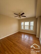 7462 N Greenview Ave in Chicago, IL - Foto de edificio - Building Photo