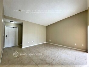 19922 NW 67th Pl in Hialeah, FL - Building Photo - Building Photo