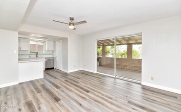 8444 E Plaza Ave in Scottsdale, AZ - Building Photo - Building Photo