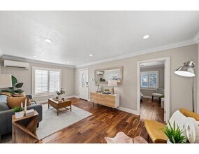 674 E Julian St in San Jose, CA - Building Photo - Building Photo