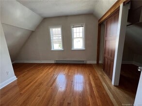 105 Summerfield Ave in Bridgeport, CT - Building Photo - Building Photo