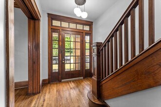 318 Lavina Ave in Pittsburgh, PA - Building Photo - Building Photo