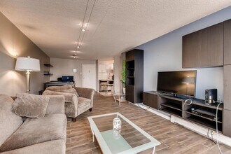 4800 Hale Pkwy in Denver, CO - Building Photo - Building Photo