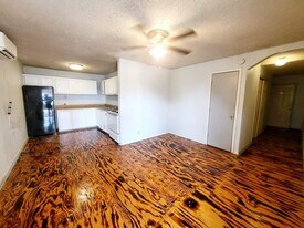 1518 Sycamore St, Unit B in Big Spring, TX - Building Photo