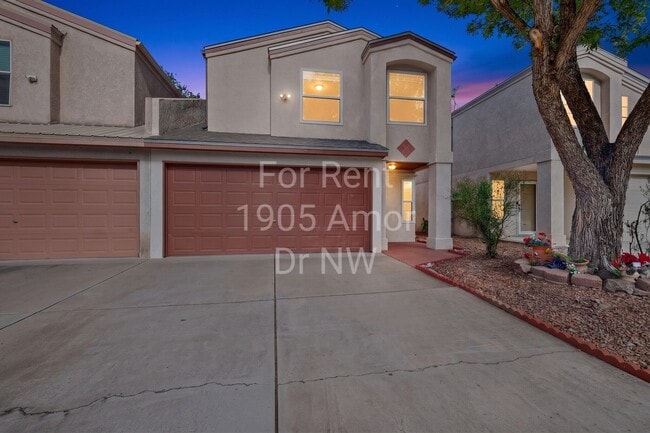 1905 Amor Dr NW