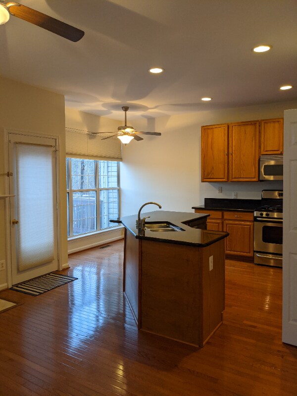 11817 Limoux Pl in Woodbridge, VA - Foto de edificio - Building Photo