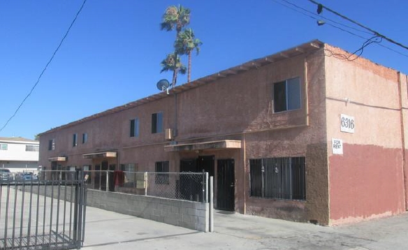 6316 S Vermont Ave in Los Angeles, CA - Building Photo