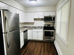 1117 Waterbury Rd in Cheshire, CT - Building Photo - Building Photo