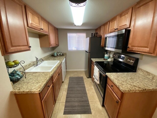 7436 E Chaparral Rd, Unit 240B in Scottsdale, AZ - Building Photo - Building Photo