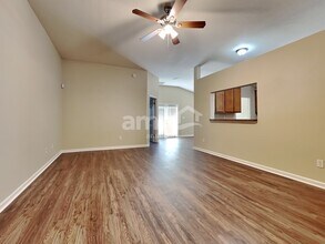 1927 River Rock Rd in Jacksonville, FL - Building Photo - Building Photo