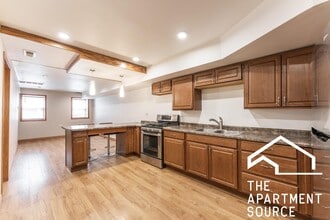 2834 W Lyndale St, Unit G in Chicago, IL - Building Photo - Building Photo
