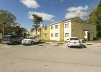 Riverwalk I Apartments in Homestead, FL - Building Photo - Building Photo