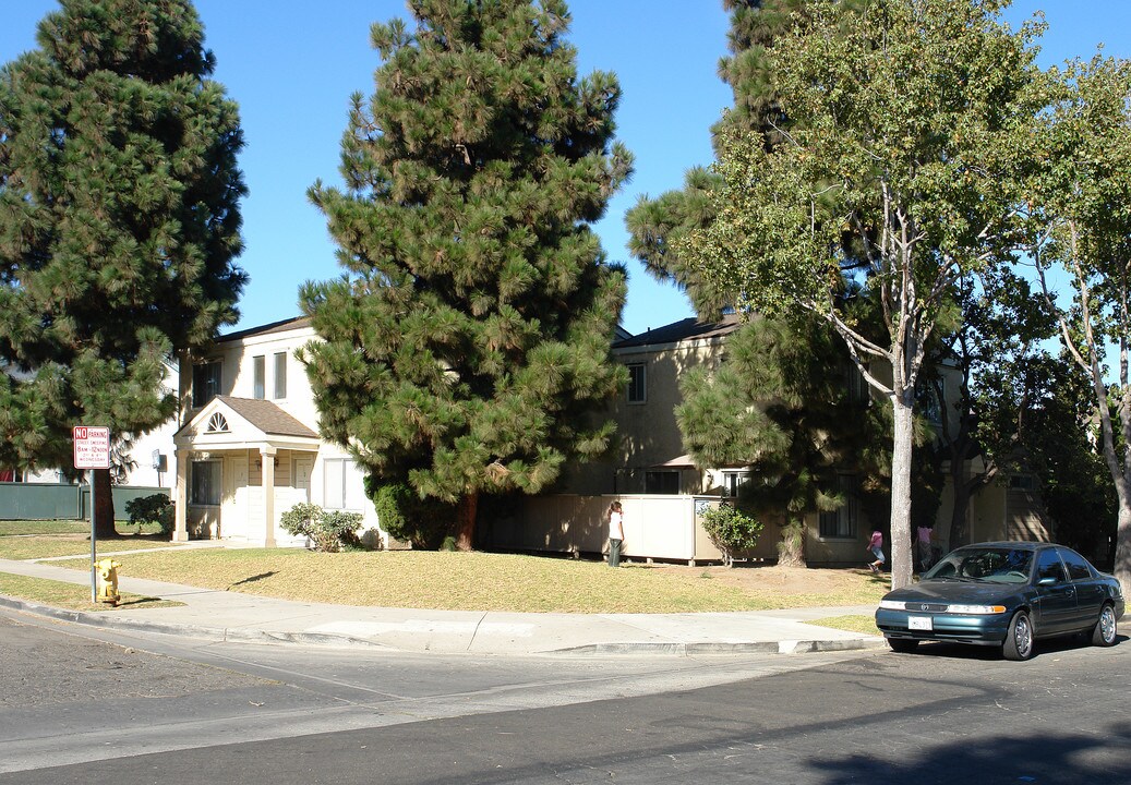 530 S L St in Oxnard, CA - Foto de edificio