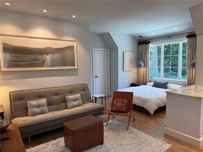 2260 Stephen Long Dr NE in Atlanta, GA - Building Photo - Building Photo