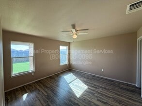 2420 N Avenue P in Lubbock, TX - Building Photo - Building Photo