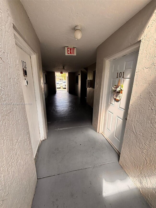 property at 2565 W 56th St