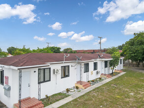 66 W 17th St in Hialeah, FL - Building Photo - Building Photo