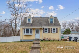 14615 Crescent Dr in Upper Marlboro, MD - Building Photo