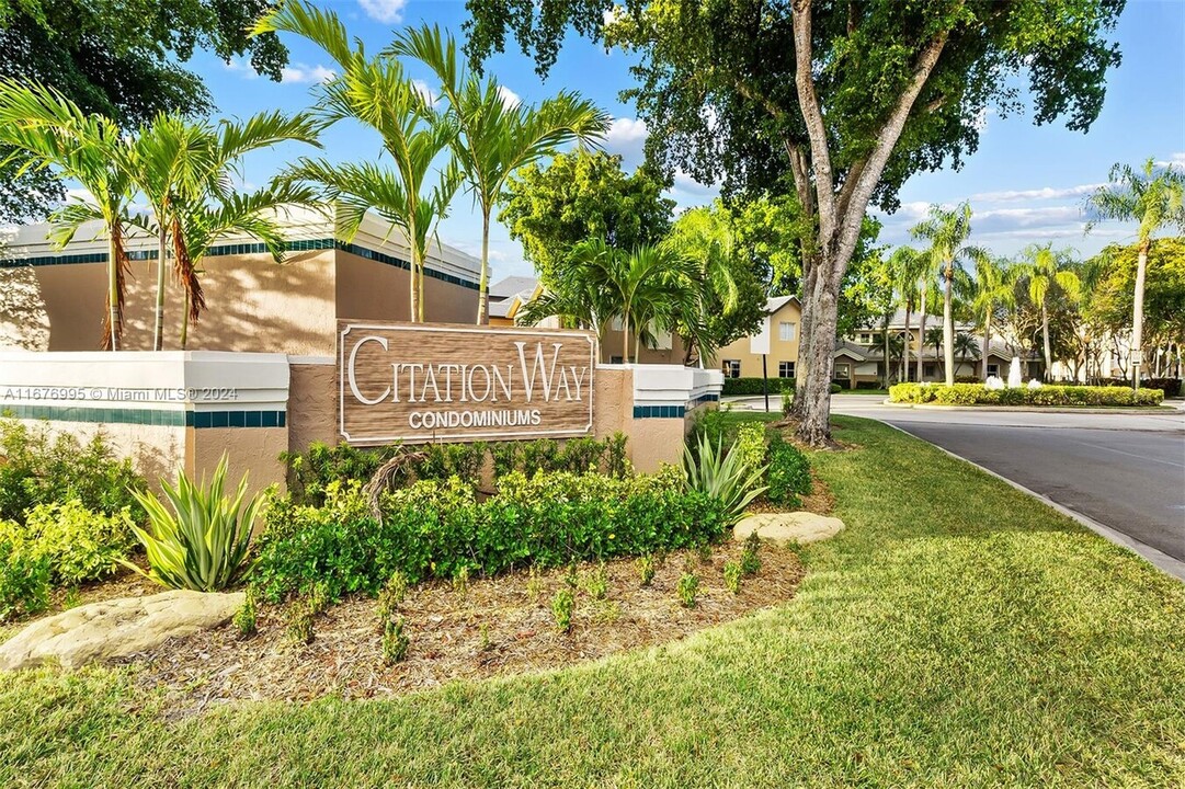 9733 Westview Dr, Unit 1313 in Coral Springs, FL - Building Photo